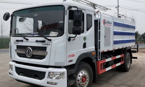 D9光伏清洗车(两驱)