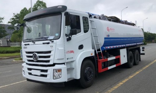 东风后双桥清洗吸污车