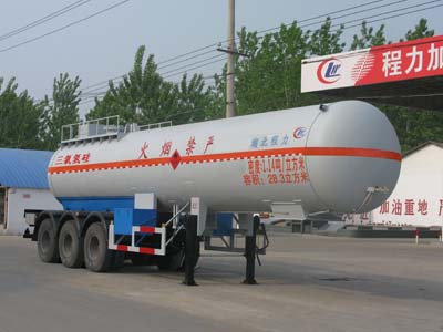 28.3方三氯氢硅三轿半挂运输车